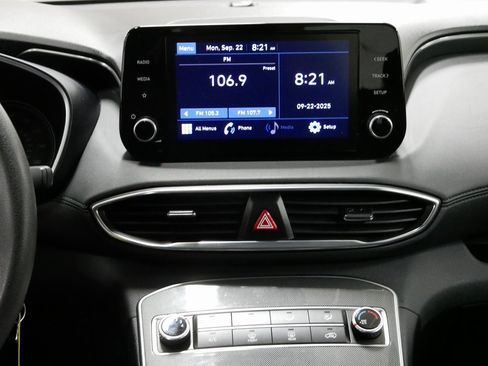 Used 2022 Hyundai Santa Fe SE image 19
