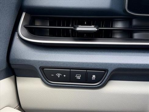 New 2026 Kia Carnival EX FWD image 22