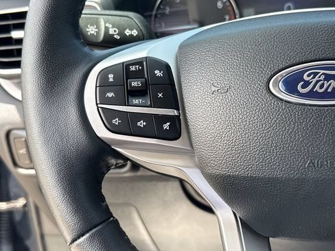 Used 2023 Ford Explorer XLT w/ Equipment Group 202A RWD image 15