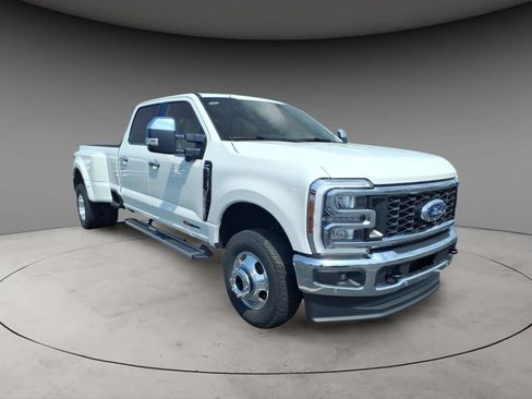 New 2026 Ford F350 Lariat w/ Lariat Premium Package AWD/4WD image 4