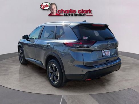 Certified 2025 Nissan Rogue SV w/ SV Premium Package image 4