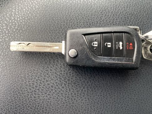 Used 2023 Toyota Camry SE image 38