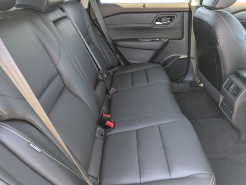 Used 2023 Nissan Rogue SL w/ SL Premium Package FWD image 14