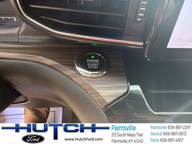 Used 2021 Ford Explorer Limited w/ Equipment Group 301A AWD/4WD image 35