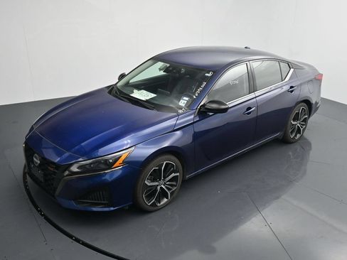 Used 2023 Nissan Altima 2.5 SR FWD image 52