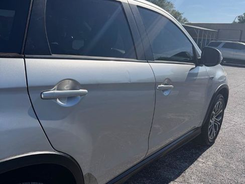 Used 2019 Mitsubishi Outlander Sport ES FWD image 34