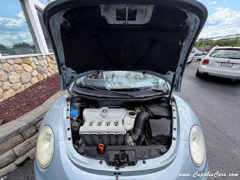 Used 2009 Volkswagen Beetle S FWD image 14