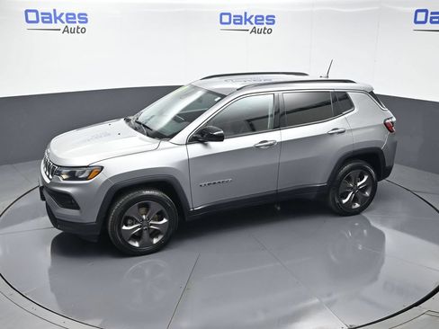 Used 2022 Jeep Compass Latitude AWD/4WD image 47