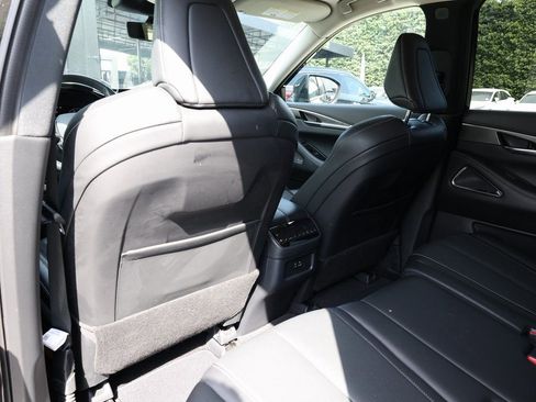 Certified 2025 INFINITI QX60 Luxe w/ Vision Package FWD image 19