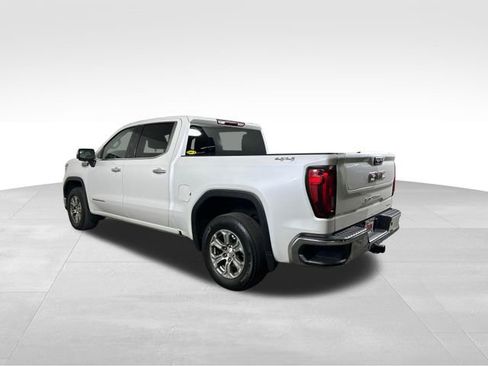Used 2023 GMC Sierra 1500 SLT w/ SLT Convenience Package image 4