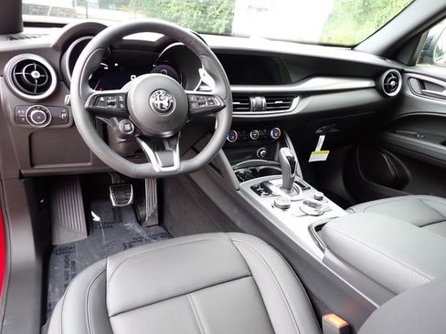 New 2025 Alfa Romeo Stelvio Sprint image 15
