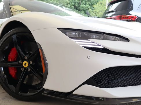 Used 2023 Ferrari SF90 Stradale AWD/4WD image 7