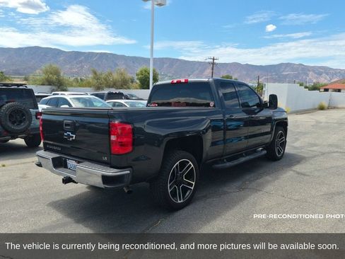 Used 2019 Chevrolet Silverado 1500 LT w/ LPO, Black Pack RWD image 6