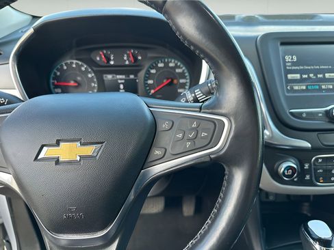 Used 2018 Chevrolet Equinox LT image 19