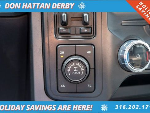 Used 2022 Ford F150 Lariat w/ Trailer Tow Package image 12