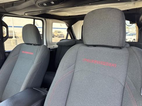 Used 2024 Jeep Wrangler Unlimited Rubicon image 22