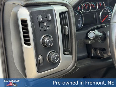 Used 2017 GMC Sierra 1500 SLE w/ SLE Value Package AWD/4WD image 10
