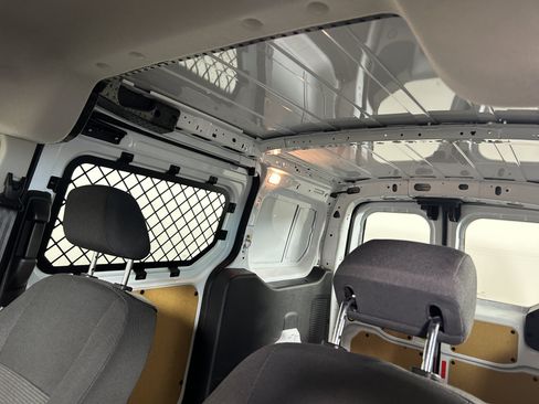 Used 2018 Ford Transit Connect XL FWD image 9