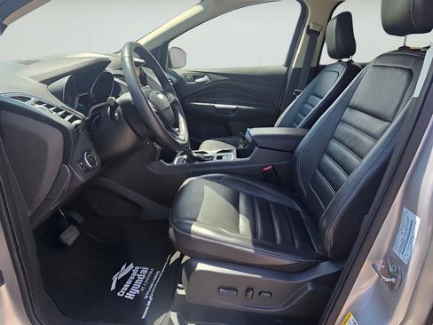 Used 2019 Ford Escape Titanium AWD/4WD image 27