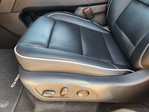 Used 2025 GMC Acadia Denali w/ LPO, Floor Liner Package FWD image 22