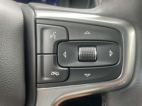 Used 2022 Chevrolet Tahoe LT w/ Luxury Package AWD/4WD image 16