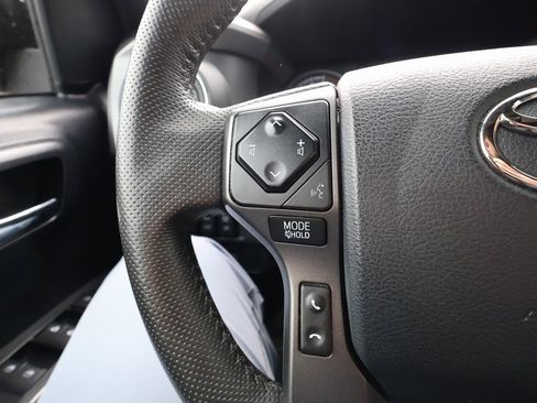 Used 2019 Toyota Tacoma TRD Sport w/ Technology Package image 16