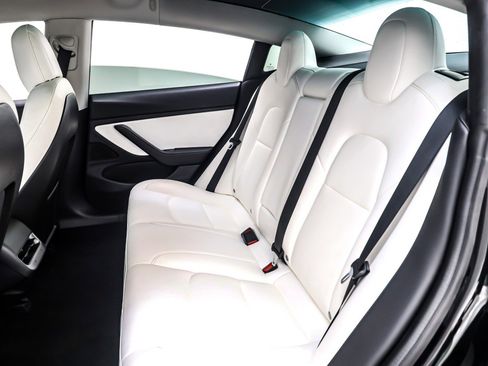 Used 2020 Tesla Model 3 Standard Range Plus image 7