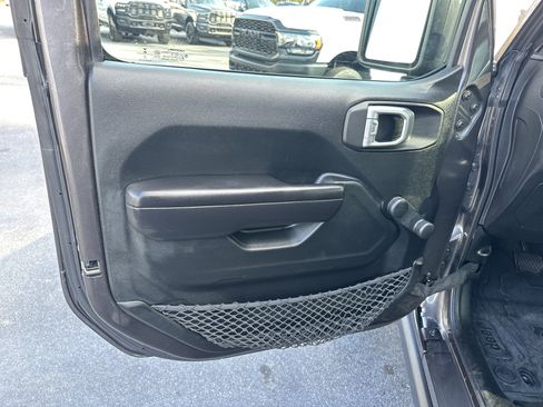 Used 2021 Jeep Wrangler Unlimited Sport image 13