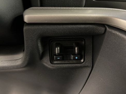 New 2026 Ford Expedition Active image 17