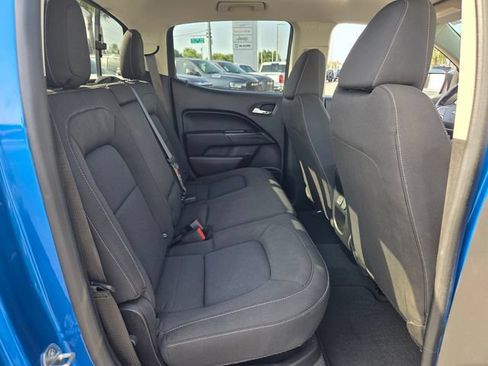 Used 2022 Chevrolet Colorado LT w/ Safety Package RWD image 16