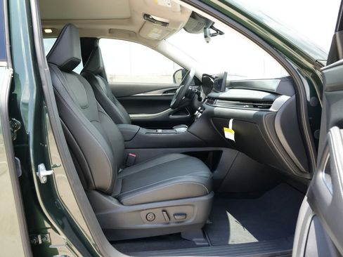 Certified 2026 INFINITI QX60 Luxe w/ Cargo Package FWD image 21