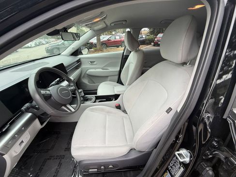 Used 2025 Hyundai Kona SEL image 27