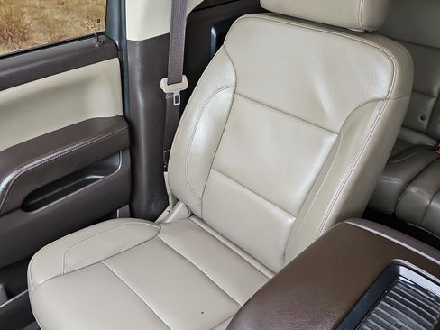 Used 2018 Chevrolet Silverado 1500 LTZ Z71 AWD/4WD image 32