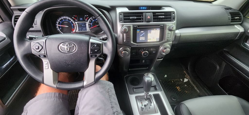 Used 2019 Toyota 4Runner SR5 Premium AWD/4WD image 4