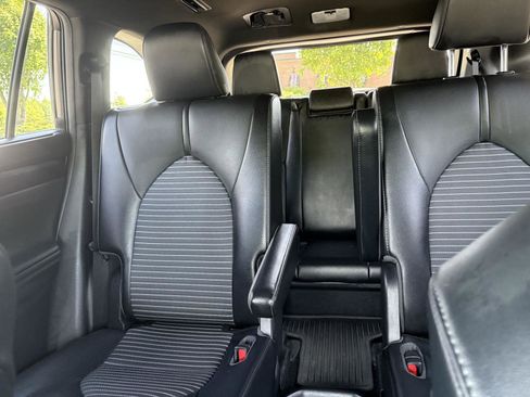Used 2021 Toyota Highlander XSE image 22