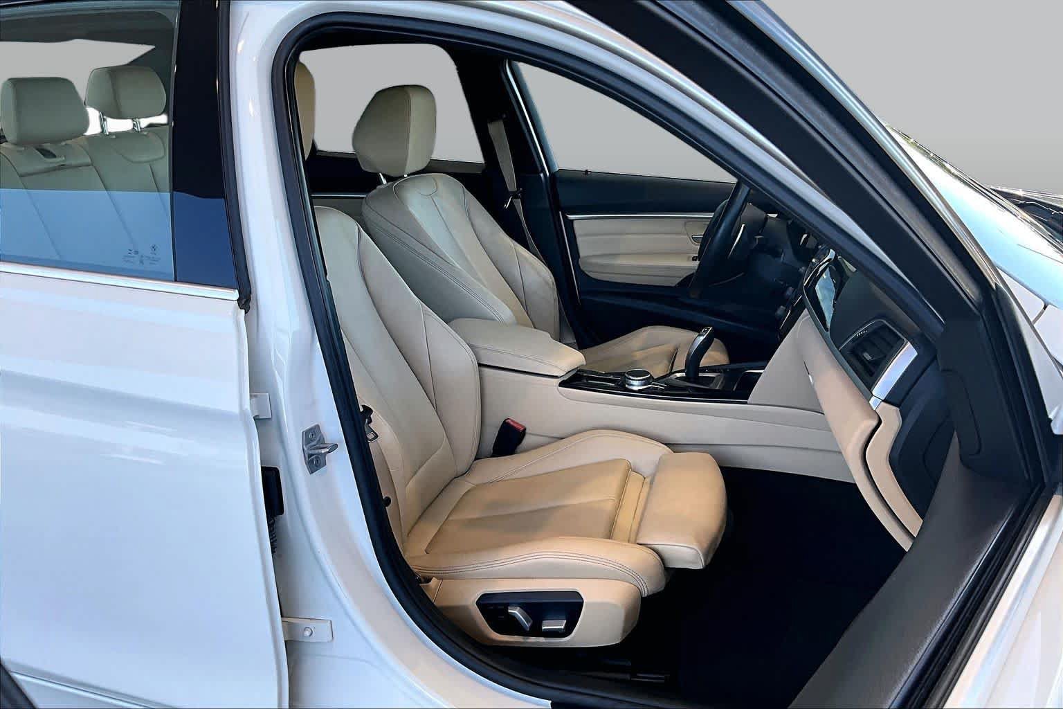 Used 2017 BMW 330e RWD image 8