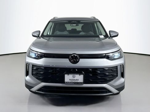 Certified 2025 Volkswagen Tiguan S image 2