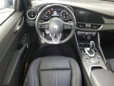 Used 2022 Alfa Romeo Giulia Sprint image 14