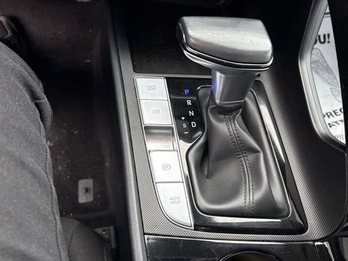 Used 2023 Hyundai Elantra SEL w/ Convenience Package image 17