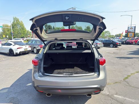 Used 2016 INFINITI QX70 AWD image 17