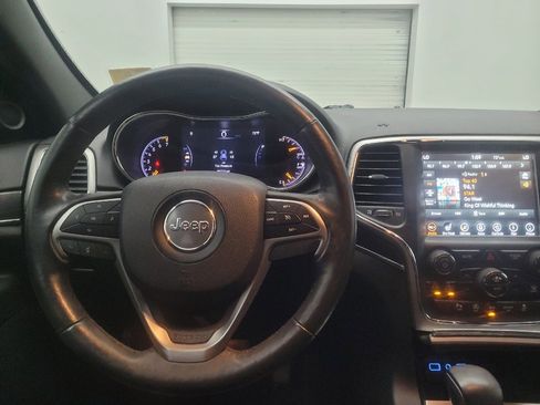 Used 2018 Jeep Grand Cherokee Limited AWD/4WD image 22