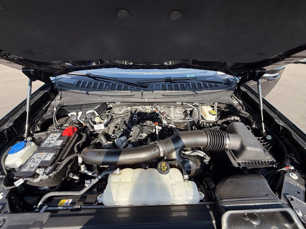 Used 2025 Ford Expedition Active AWD/4WD image 34