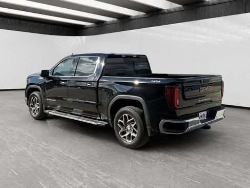Used 2026 GMC Sierra 1500 SLT AWD/4WD image 3