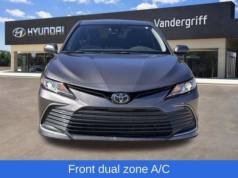 Used 2022 Toyota Camry LE image 2