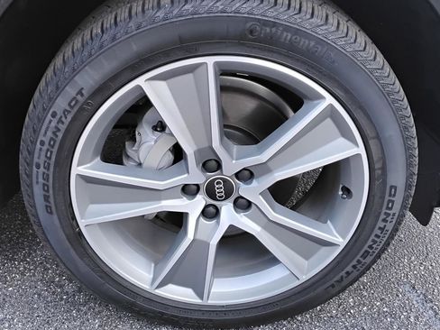 Certified 2025 Audi Q5 2.0T Premium image 14