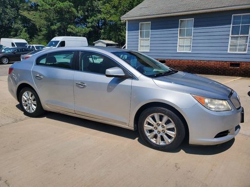 Used 2010 Buick LaCrosse CX FWD image 3