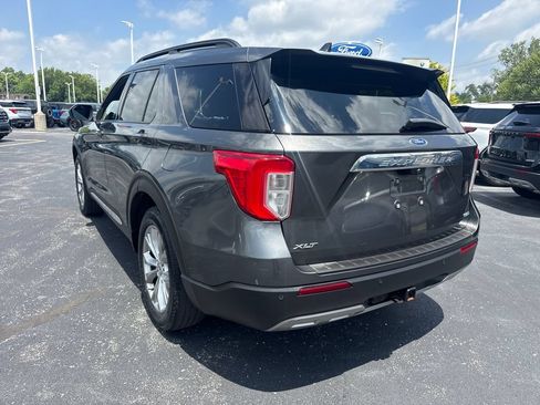 Used 2020 Ford Explorer XLT w/ Equipment Group 202A AWD/4WD image 9