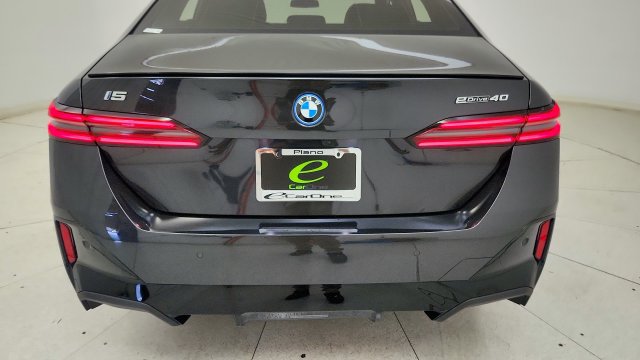 Used 2024 BMW i5 eDrive40i w/ M Sport Package RWD image 27