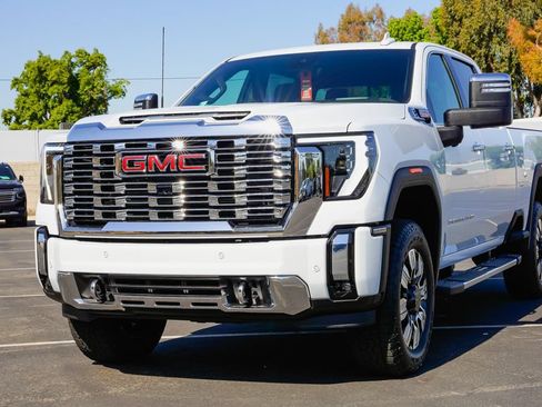 New 2026 GMC Sierra 2500 Denali w/ Denali Reserve Package AWD/4WD image 2
