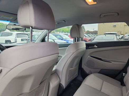 Used 2018 Hyundai Tucson SE AWD/4WD image 24